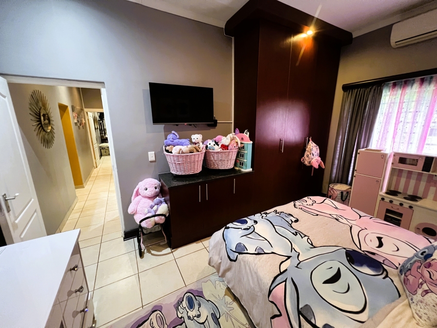 3 Bedroom Property for Sale in Wilkoppies North West